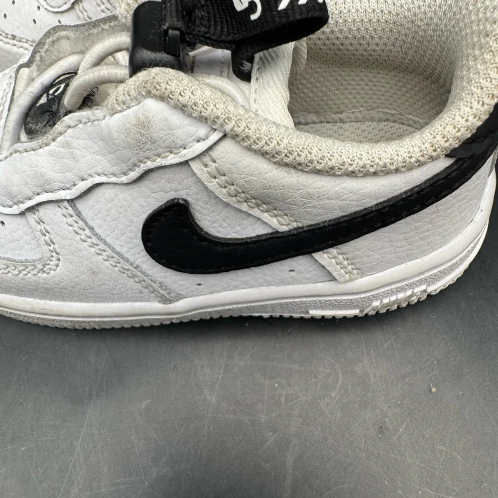 Air Force 1  Utility Nike White/Black Baby Toddler Sz 6C CU5289-104 Used Yr 21